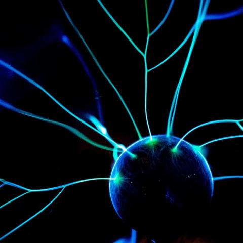 Abstract science image - Moritz Kindler, Unsplash