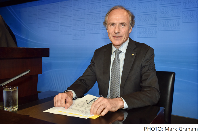 Dr Finkel sitting with his notes at the National Press Club. Credit: Mark Graham